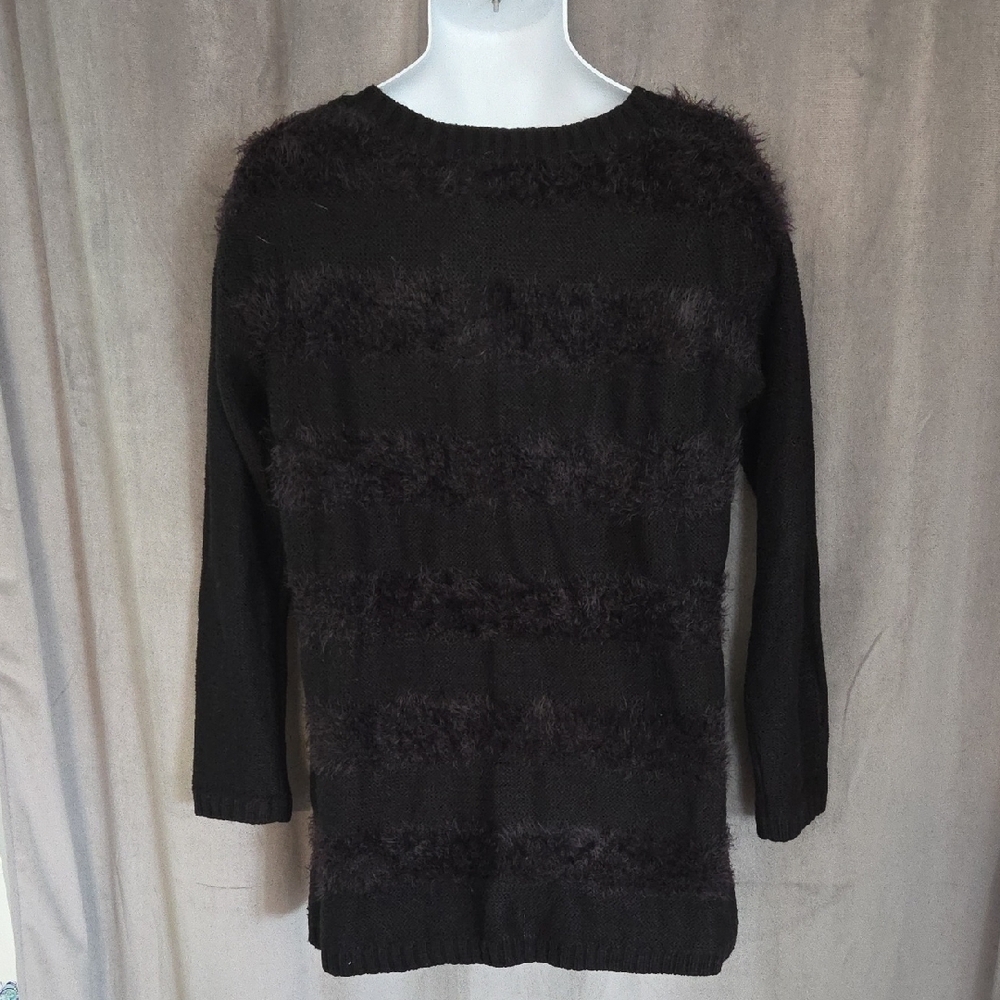 Love & Legend 1X(fits Smaller) Elegant V-Neck Sweater for Women - Picture 2 of 5